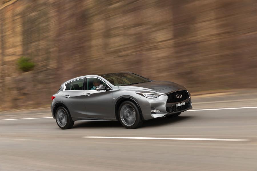 Infiniti Q30S 2.0t 2018 года  (AU) (фото 2 из 37)